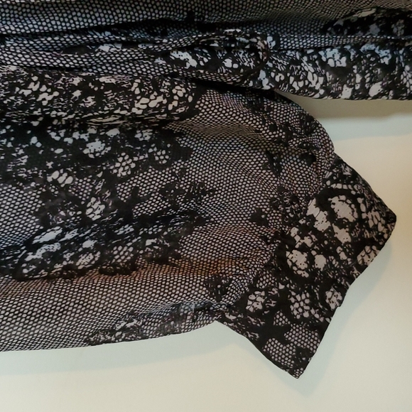 Portfolio Louben blouse - Picture 2 of 5